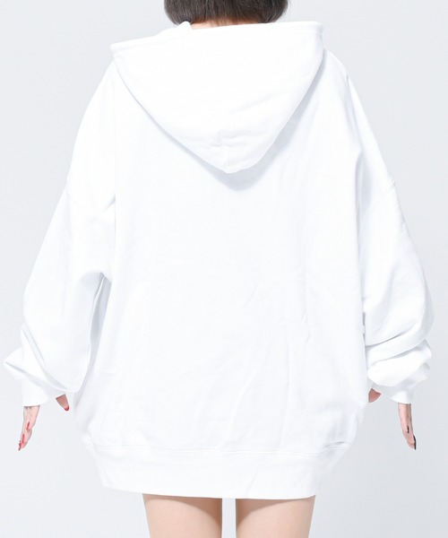 TRAVAS TOKYO(トラバス トウキョウ)の「『TRAVAS TOKYO/トラバス トーキョー』Lil bear hoodie/アップリケ刺繍くまデザインパーカー(パーカー・レディース・ホワイト/ブラック・FREE)」の5枚目の写真