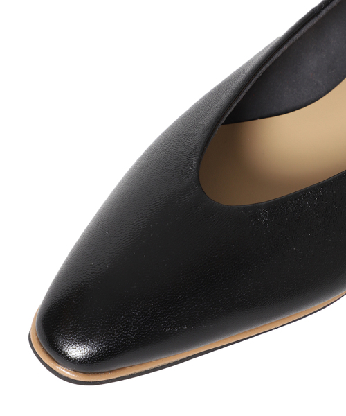 LE TALON（ルタロン）の「レザーUカットフラット（その他シューズ