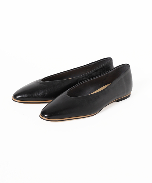 LE TALON（ルタロン）の「レザーUカットフラット（その他シューズ