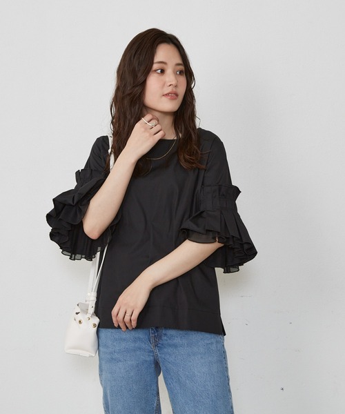 Shelly island(シェリーアイランド)の「ボリュームタックフリルブラウス(シャツ/ブラウス・レディース・ブラック/ホワイト・M)」の12枚目の写真