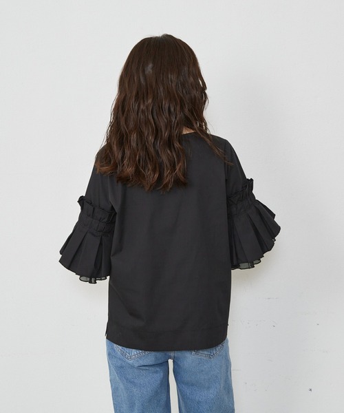 Shelly island(シェリーアイランド)の「ボリュームタックフリルブラウス(シャツ/ブラウス・レディース・ブラック/ホワイト・M)」の15枚目の写真