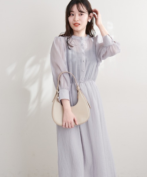 natural couture（ナチュラルクチュール）の「WEB限定カラーあり/シャーリングプリーツワンピース（ワンピース・レディース・ブラウン/ブラック/ライトグレー/その他1/その他2/その他3・FREE）」の3枚目の写真