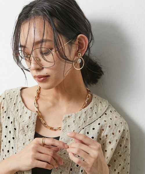 CHIC STYLE(シックスタイル)の「<大きいサイズ>綿100%オールオーバー刺しゅう深Vネックブラウス シックスタイル(シャツ/ブラウス・レディース・ブラック/ベージュ・L/LL/3L/4L/5L)」の18枚目の写真