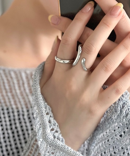 apres jour mignon(アプレジュールミニョン)の「【apres jour mignon×ARIAZ】デザインリングセット(リング・レディース・シルバー/ゴールド・ONESIZE)」の2枚目の写真