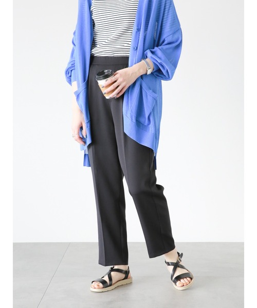 Samansa Mos2 blue（サマンサモスモスブルー）の「【接触冷感】マルチスタイルテーパードパンツ（その他パンツ・レディース・ブラック/グレー/オフホワイト/サックスブルー/ピンク/イエロー/グリーン・LARGE/SMALL/MEDIUM）」の2枚目の写真