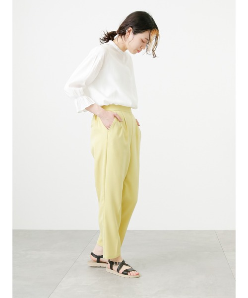 Samansa Mos2 blue（サマンサモスモスブルー）の「【接触冷感】マルチスタイルテーパードパンツ（その他パンツ・レディース・ブラック/グレー/オフホワイト/サックスブルー/ピンク/イエロー/グリーン・LARGE/SMALL/MEDIUM）」の13枚目の写真