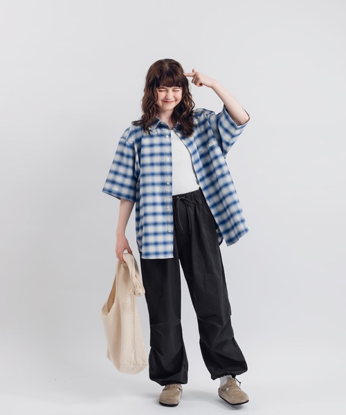 MUHET（ミュエータ）の「レギュラーカラー半袖シャツ（シャツ/ブラウス・レディース・サックスブルー/その他/オフホワイト/グリーン系その他/ブルー系その他・MEDIUM/SMALL/LARGE）」の9枚目の写真