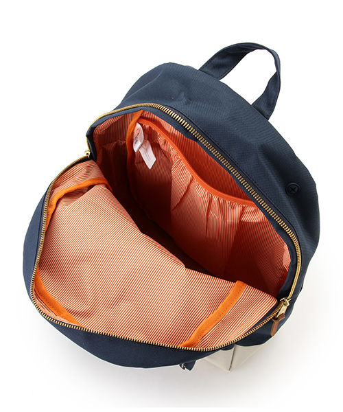 BEAMS(ビームス)の「◆Herschel×BEAMS / 別注 SETTLEMENT(バックパック)(バックパック/リュック・メンズ・ブラック/その他1/チャコールグレー/ブルー系その他・ONE SIZE)」の5枚目の写真