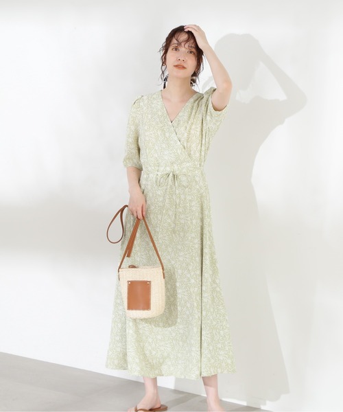 N.(N. Natural Beauty Basic)(エヌエヌナチュラルビューティーベーシック)の「◆フラワープリントカシュクールワンピース(ワンピース・レディース・オフホワイト/ブラック/ライトグリーン・MEDIUM)」の20枚目の写真