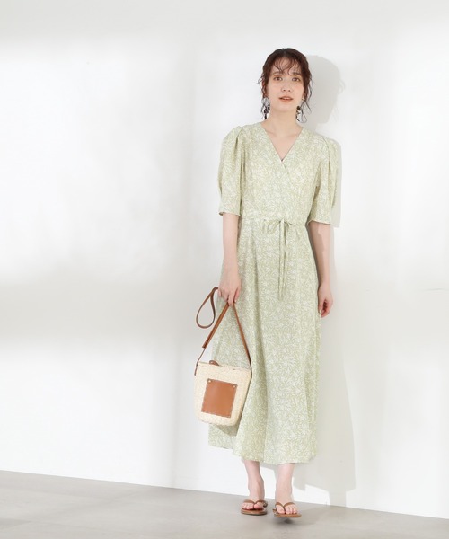 N.(N. Natural Beauty Basic)(エヌエヌナチュラルビューティーベーシック)の「◆フラワープリントカシュクールワンピース(ワンピース・レディース・オフホワイト/ブラック/ライトグリーン・MEDIUM)」の5枚目の写真
