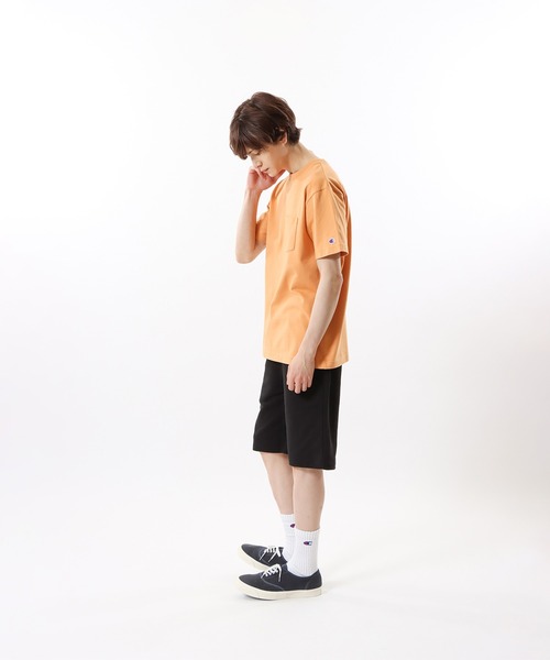 Champion(チャンピオン)の「【Champion/チャンピオン】メンズ ベーシック ショートスリーブポケットTシャツ(Tシャツ/カットソー・メンズ・オレンジ系1・X-LARGE/SMALL/LARGE/MEDIUM)」の2枚目の写真