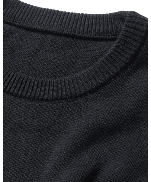 F.C.Real Bristol（エフシーレアルブリストル）の「BIG LOGO CREWNECK