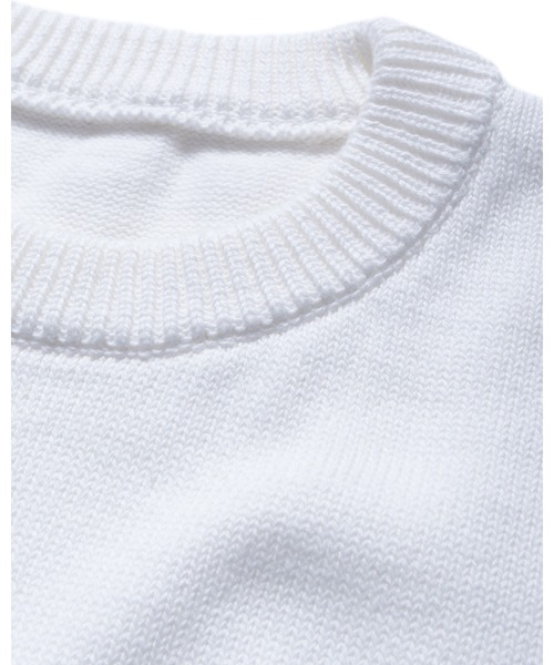 F.C.Real Bristol（エフシーレアルブリストル）の「BIG LOGO CREWNECK