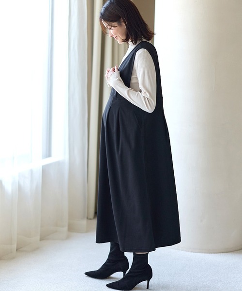 Rosemadame(ローズマダム)の「【セットアイテム】Vネックワンピース×メロウフリルプチハイネックカットソー ジャンパースカートドレス アンサンブル(マタニティ/授乳服)授乳口付き 授乳楽々 妊婦服 産前・産後対応(マタニティウェア/グッズ・レディース・ベージュ/チャコールグレー/ブラック・M/L)」の16枚目の写真