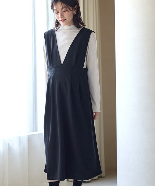 Rosemadame(ローズマダム)の「【セットアイテム】Vネックワンピース×メロウフリルプチハイネックカットソー ジャンパースカートドレス アンサンブル(マタニティ/授乳服)授乳口付き 授乳楽々 妊婦服 産前・産後対応(マタニティウェア/グッズ・レディース・ベージュ/チャコールグレー/ブラック・M/L)」の6枚目の写真