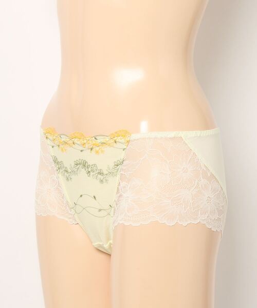 AMOSTYLE BY Triumph（アモスタイルバイトリンプ）の「ボーイズレングス フォレストフェアリー AMST1454 PT JX（ショーツ・レディース・イエロー/パープル/ブルー・L/M）」の9枚目の写真