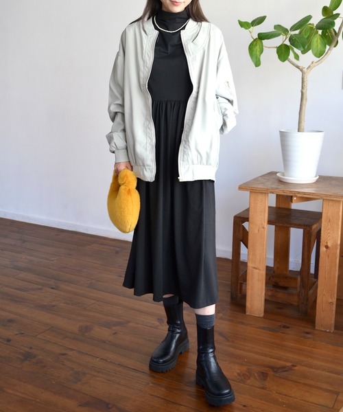 Mela(メラ)の「OVERSIZED MA-1(MA-1・レディース・シルバーグレー/ブラック/カーキ・XL/L/M)」の10枚目の写真