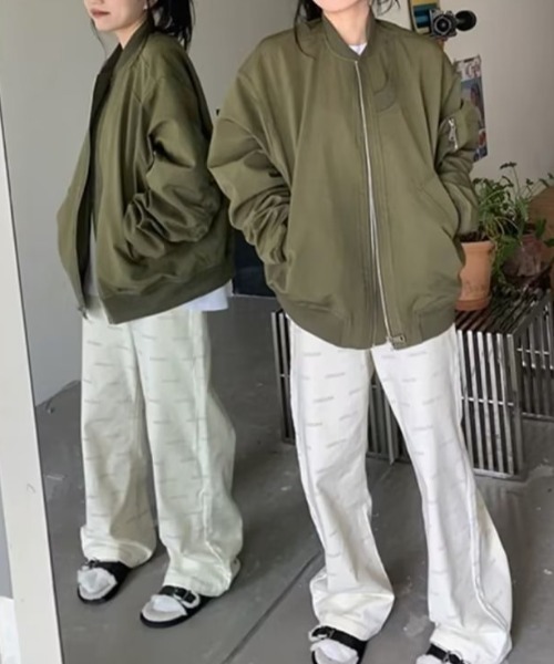 Mela(メラ)の「OVERSIZED MA-1(MA-1・レディース・シルバーグレー/ブラック/カーキ・XL/L/M)」の19枚目の写真
