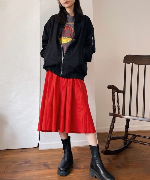 Mela(メラ)の「OVERSIZED MA-1(MA-1・レディース・シルバーグレー/ブラック/カーキ・XL/L/M)」の20枚目の写真