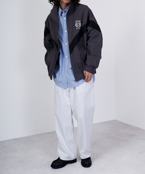 SUGGESTION(サジェッション)の「Nylon training blouson / ナイロントレーニングブルゾン unisex(ナイロンジャケット・メンズ・ライトカーキ/チャコール・L/M)」の9枚目の写真