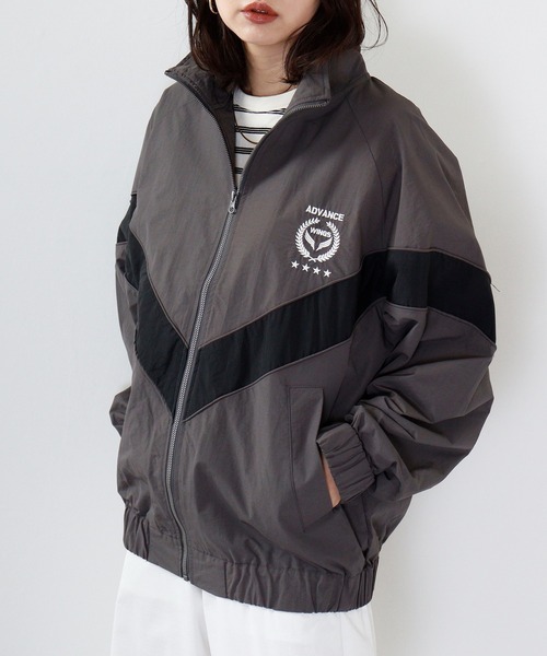 SUGGESTION(サジェッション)の「Nylon training blouson / ナイロントレーニングブルゾン unisex(ナイロンジャケット・メンズ・ライトカーキ/チャコール・L/M)」の12枚目の写真