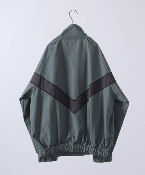 SUGGESTION(サジェッション)の「Nylon training blouson / ナイロントレーニングブルゾン unisex(ナイロンジャケット・メンズ・ライトカーキ/チャコール・L/M)」の17枚目の写真