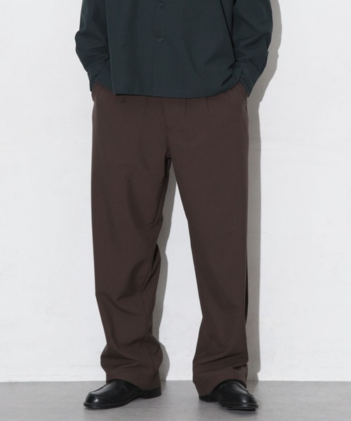 NANO universe（ナノユニバース）の「ドレープワイドイージーパンツ（その他パンツ・メンズ・ブラウン/チャコール/グリーン・XL/M/L/S）」の3枚目の写真