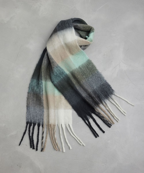 JUNRED（ジュンレッド）の「ボリュームブロックチェックマフラー（マフラー・メンズ・ブルー/オレンジ/グリーン・FREE）」の2枚目の写真