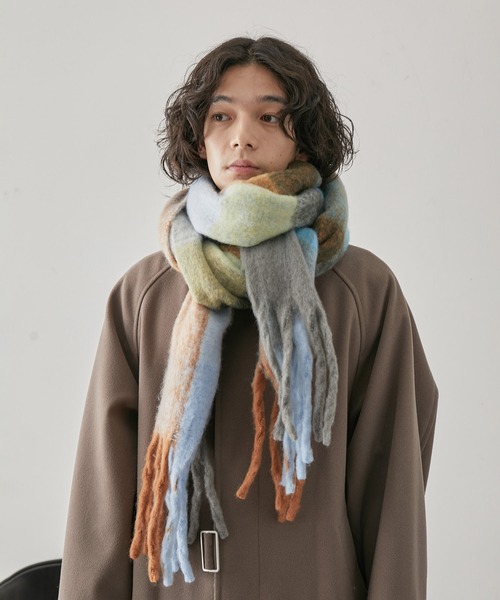 JUNRED（ジュンレッド）の「ボリュームブロックチェックマフラー（マフラー・メンズ・ブルー/オレンジ/グリーン・FREE）」の7枚目の写真