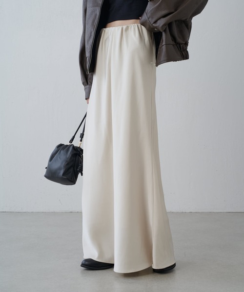 Lui's(ルイス)の「サテンマーメイドスカート(スカート・レディース・モカ/オフホワイト/ブラック/チャコールグレー/カーキ・FREE)」の18枚目の写真