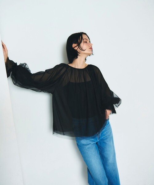 GRACE CONTINENTAL（グレースコンチネンタル）の「チュール2WAYトップ（Tシャツ/カットソー・レディース・ホワイト/ブラック・36）」の2枚目の写真