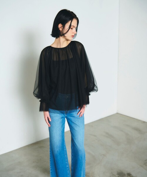 GRACE CONTINENTAL（グレースコンチネンタル）の「チュール2WAYトップ（Tシャツ/カットソー・レディース・ホワイト/ブラック・36）」の3枚目の写真