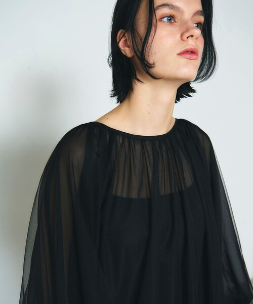 GRACE CONTINENTAL（グレースコンチネンタル）の「チュール2WAYトップ（Tシャツ/カットソー・レディース・ホワイト/ブラック・36）」の4枚目の写真