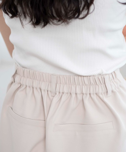 WEGO(ウィゴー)の「WEGO/タックショートパンツ(スラックス・レディース・ブラック/杢グレー/オフホワイト・X-SMALL/SMALL/MEDIUM)」の14枚目の写真