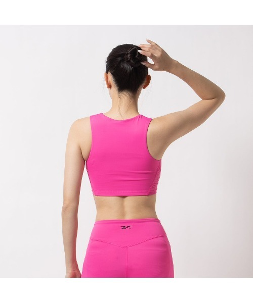 Reebok（リーボック）の「ラックス コントワー クロップ / LUX CONTOUR CROP（タンクトップ・レディース・ブラック/ピンク/ブルー・LARGE/MEDIUM/SMALL/XX-LARGE/X-LARGE/X-SMALL）」の14枚目の写真
