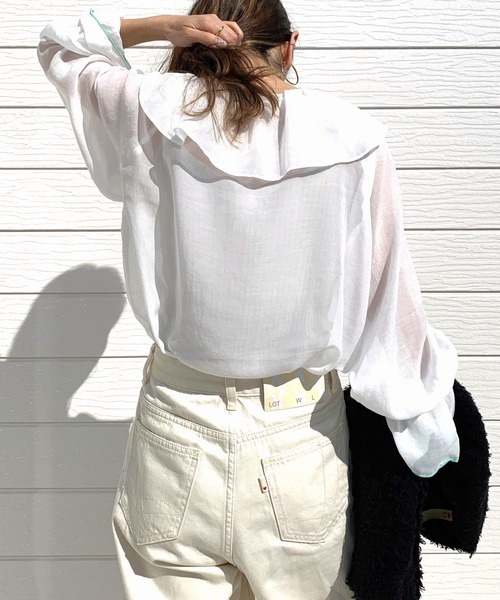 Q（キュー）の「ラッフルカラーブラウス（シャツ/ブラウス・レディース・ホワイト/ネイビー・MEDIUM）」の15枚目の写真