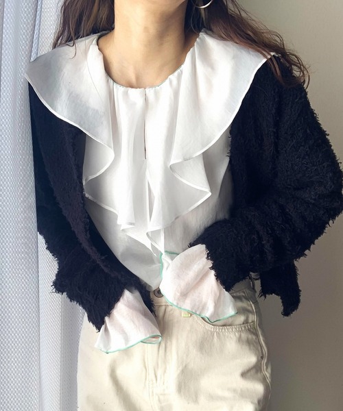 Q（キュー）の「ラッフルカラーブラウス（シャツ/ブラウス・レディース・ホワイト/ネイビー・MEDIUM）」の13枚目の写真