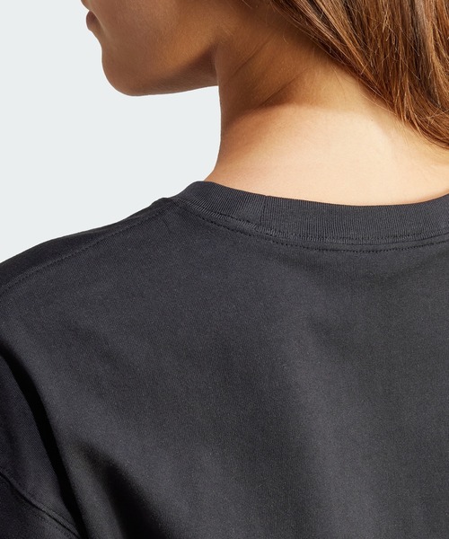 adidas(アディダス)の「エッセンシャルズ クロップトップ / アディダスオリジナルス adidas Originals(Tシャツ/カットソー・レディース・ブラック/オレンジ・LARGE/MEDIUM/XX-LARGE/X-LARGE/SMALL/X-SMALL)」の5枚目の写真