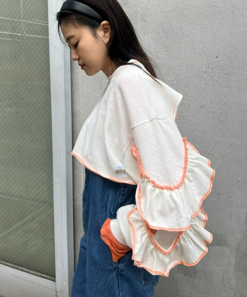 新品未使用ハローサンフランシスコ　カットアウトフリルトップス HELLO.SANFRANCISCO/ハローサンフランシスコ】カットアウト