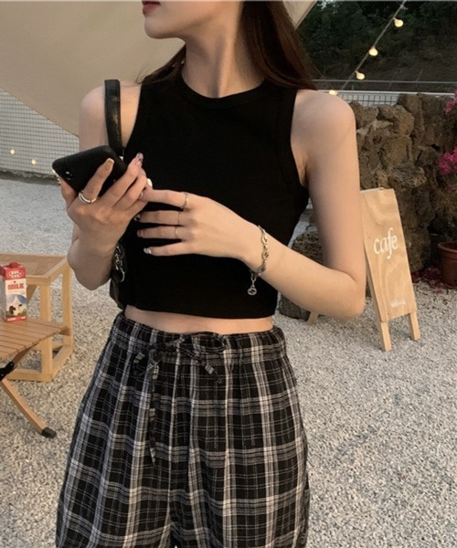 HALEY PESCA(ヘーリーペスカ)の「HALEY PESCA/ショート丈 カジュアルタンクトップ(Tシャツ/カットソー・レディース・ベージュ/ホワイト/ブラック・MEDIUM/SMALL/LARGE)」の13枚目の写真