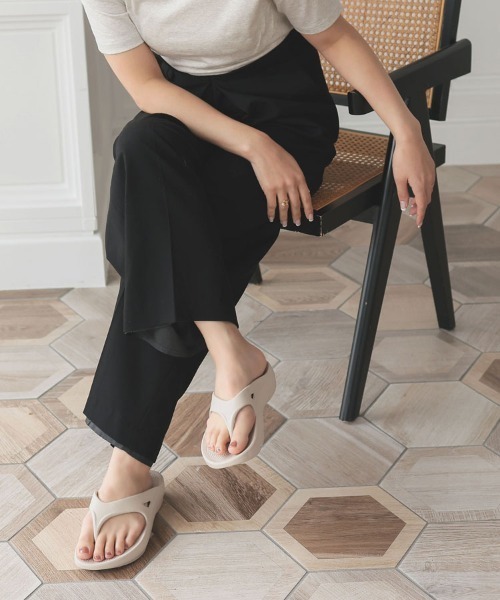 DONOBAN（ドノバン）の「エアリートングサンダル（サンダル・レディース・アイボリー/グレー/ブラック・L/M）」の12枚目の写真