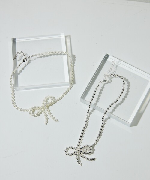 Firsthand（ファーストハンド）の「Firsthand/ファーストハンド RIBBON BALL CHOKER / リボンボールチョーカー（ネックレス・レディース・ホワイト/シルバー・FREE）」の10枚目の写真