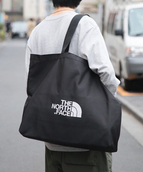 THE NORTH FACE(ザノースフェイス)の「【THE NORTH FACE】ビッグトートバッグ /NN2PP81B(トートバッグ・メンズ・ブラック/ホワイト・FREE)」の2枚目の写真