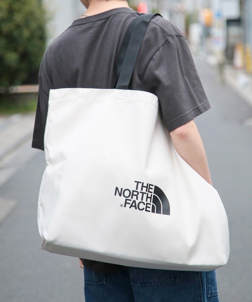 THE NORTH FACE(ザノースフェイス)の「【THE NORTH FACE】ビッグトートバッグ /NN2PP81B(トートバッグ・メンズ・ブラック/ホワイト・FREE)」の7枚目の写真