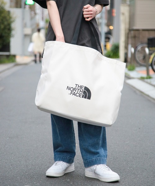THE NORTH FACE(ザノースフェイス)の「【THE NORTH FACE】ビッグトートバッグ /NN2PP81B(トートバッグ・メンズ・ブラック/ホワイト・FREE)」の9枚目の写真