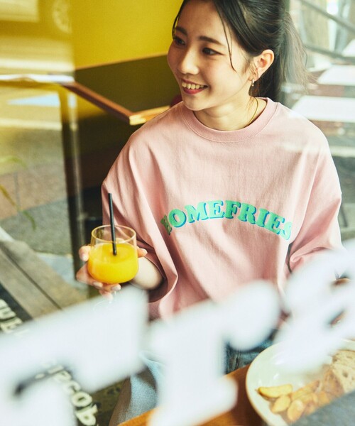 FREAK'S STORE（フリークスストア）の「限定展開 Relax Fit リラックスフィット フロントプリント クルーネック Tシャツ/Diner Menu Assortment（Tシャツ/カットソー・メンズ・アッシュグレー/ネイビー/ブラック系4/ブラック系5/ブラック系2/ブラック系3/ホワイト系9/ブラック系1/ホワイト系7/ホワイト系8/ホワイト系5/ホワイト系6/ホワイト系3/ホワイト系4/ホワイト系1/ホワイト系2/イエロー/ピンク系その他/サックスブルー/ピンク・SMALL/MEDIUM/LARGE）」の19枚目の写真