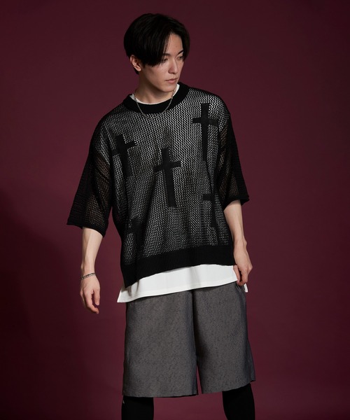 NO ID.（ノーアイディ）の「【NO ID.】Cross Motif Layered Sheer Knit Crew Neck Pullover / クロス モチーフ レイヤード シアー ニット クルーネック プルオーバー（ニット/セーター・メンズ・レッド/アイボリー/ブラック・ONE SIZE）」の4枚目の写真