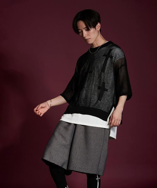 NO ID.（ノーアイディ）の「【NO ID.】Cross Motif Layered Sheer Knit Crew Neck Pullover / クロス モチーフ レイヤード シアー ニット クルーネック プルオーバー（ニット/セーター・メンズ・レッド/アイボリー/ブラック・ONE SIZE）」の8枚目の写真