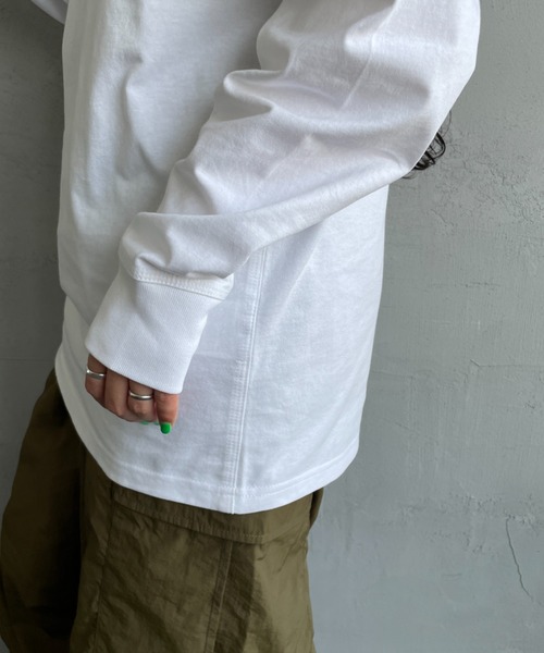 Carhartt WIP（カーハートダブリューアイピー）の「[carhartt WIP/カーハートダブリューアイピー] AMERICAN SCRIPT ワンポイント刺繍ロゴ ロングスリーブTシャツ（Tシャツ/カットソー・レディース・ブラック/ホワイト・XS/S/M/L/XL）」の21枚目の写真