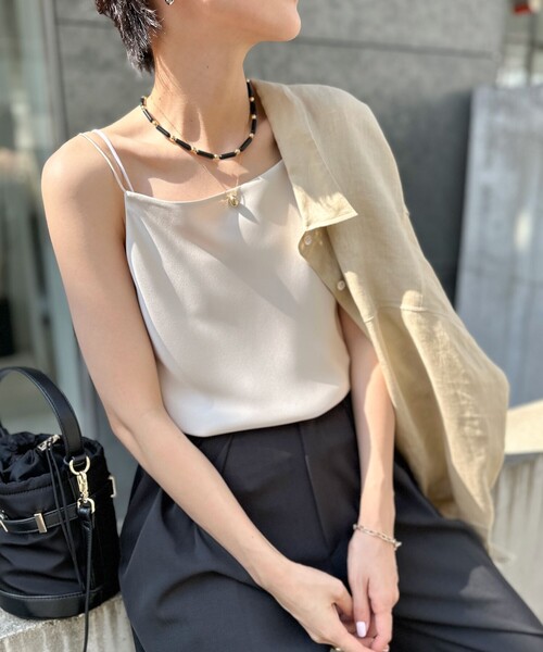 NOLLEY’S（ノーリーズ）の「オトナサテン2WAYキャミソール（キャミソール・レディース・ブラック/ホワイト/ベージュ・38）」の3枚目の写真